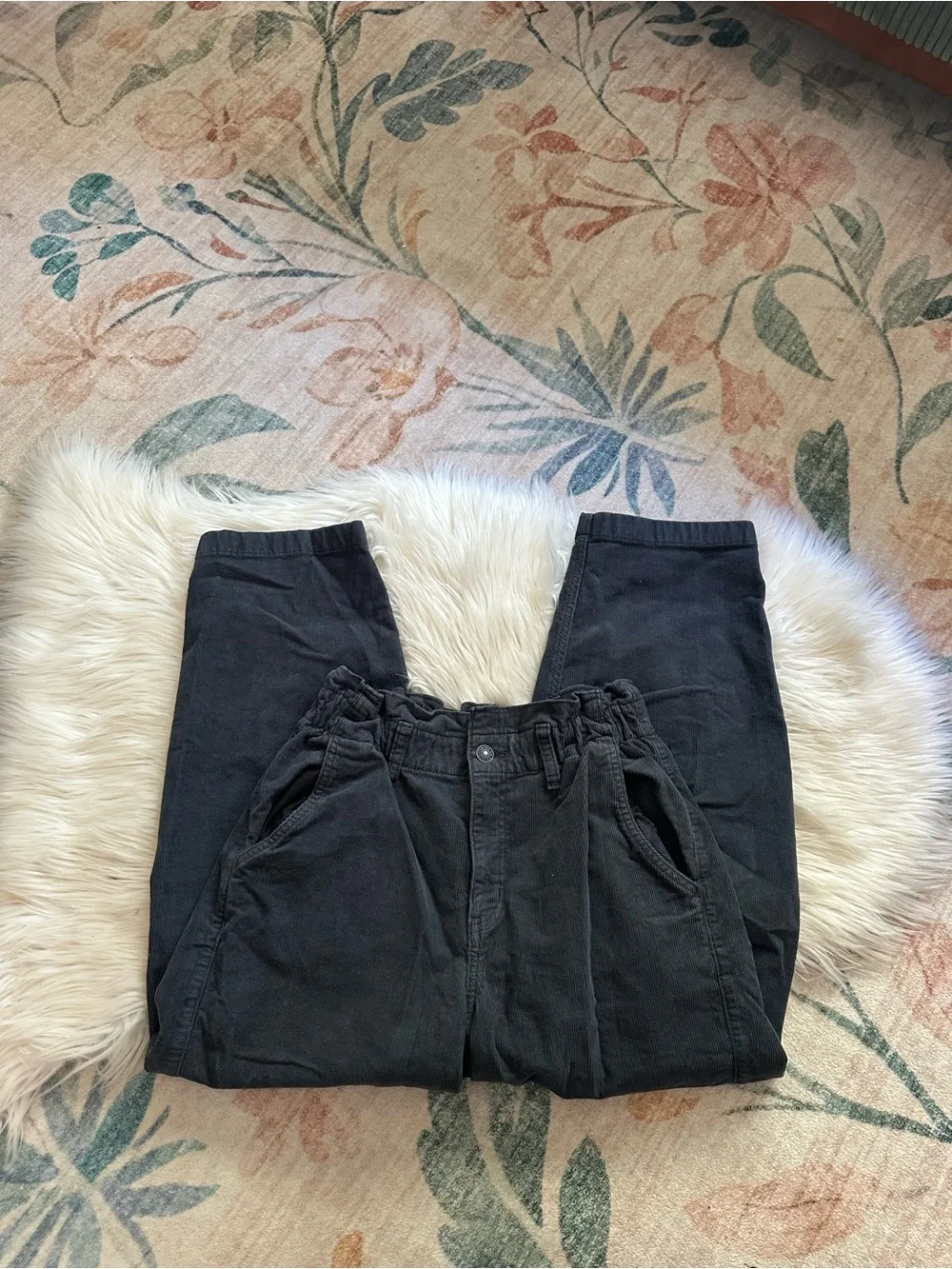 AMERICAN EAGLE Super High Waisted Corduroy Paper Bag Pant